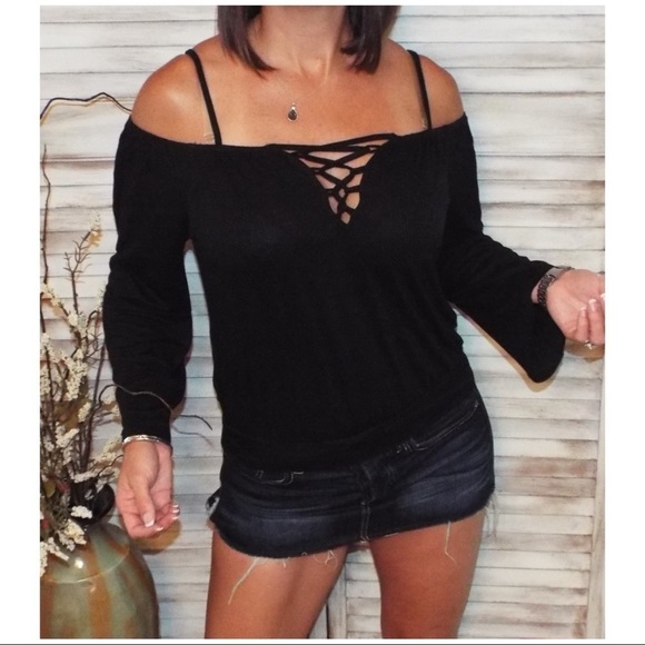 Cold Off Shoulder Lace Up Black 1318 - Picture 1 of 6